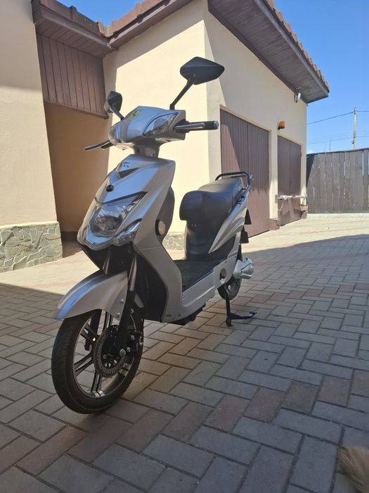Vând Scuter electric Volta VSX.