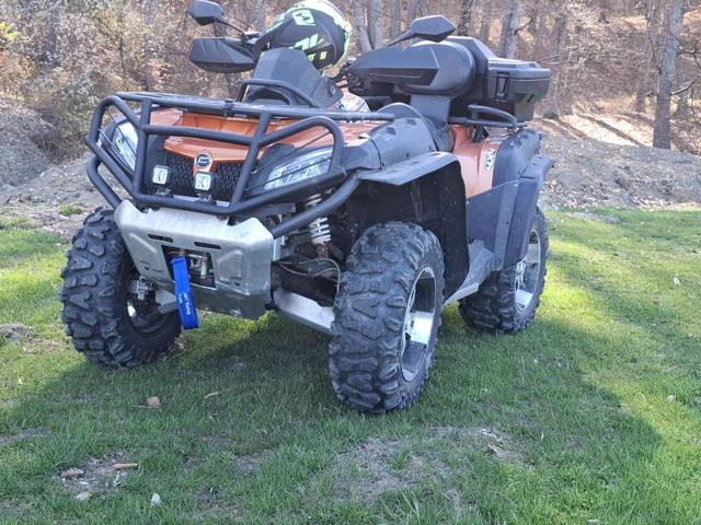 Vând  atv 800cc  cu număr negru