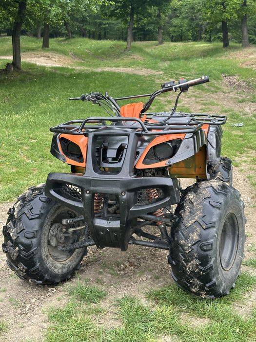 Vând atv 250cc.