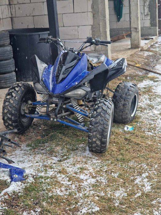 Vând atv 150 prețul este negociabil