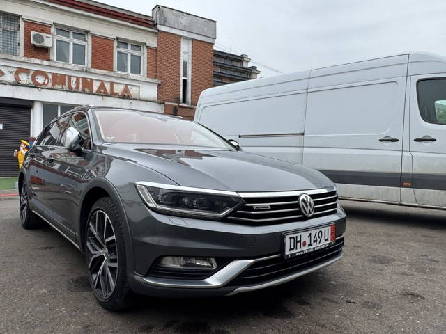 Volkswagen Passat Alltrack 2.0 4•4 240cp distronic