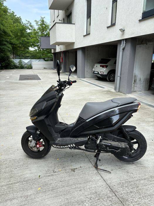 Scuter benelli 49 cm