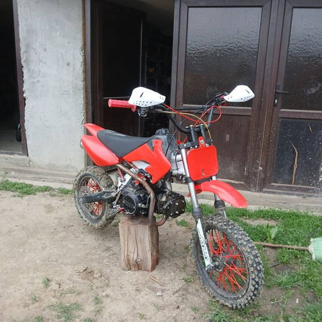 Vând cross 125 merge bine