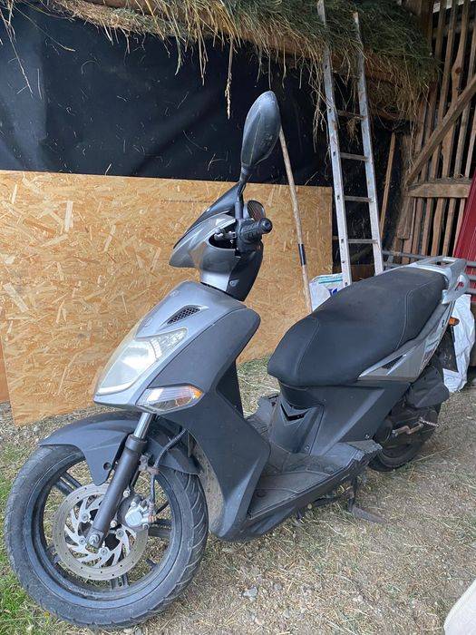 Scuter 2021 de vanzare