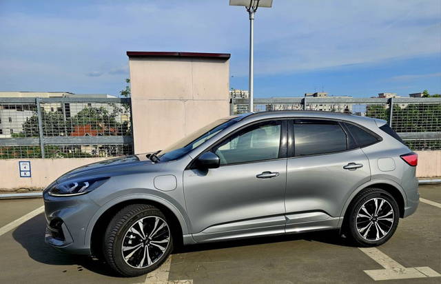 Ford Kuga ST Line X Plug-in Hybrid 2023 - 18000 km