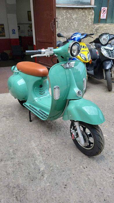 Vand scuter electric