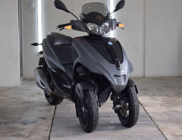 Piaggio Mp3 ~Se conduce cu categoria B~300cc