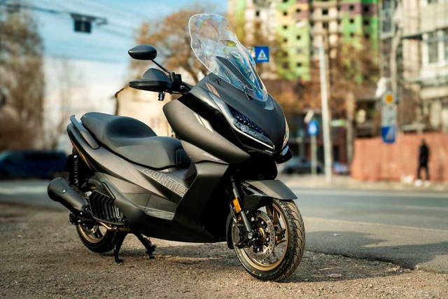 Maxiscuter Daytona Zontes E125 ABS, - Permis B, comod, '' Rate ''