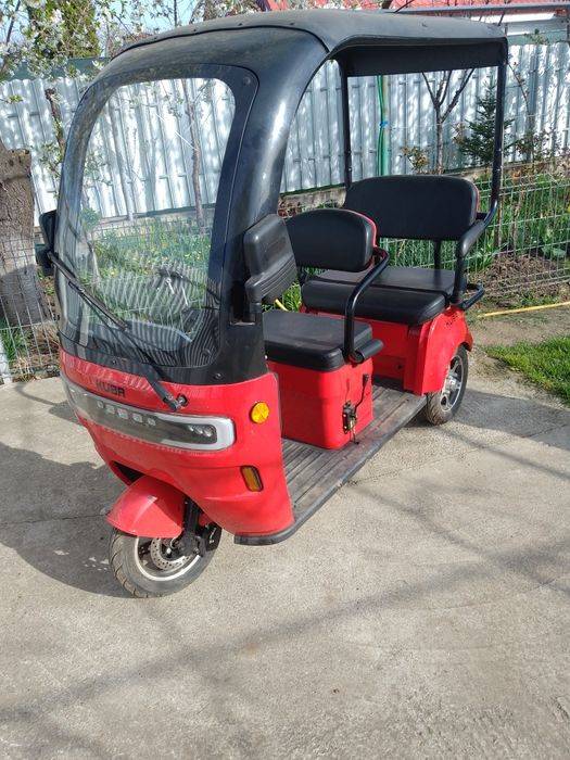 Vând triciclu electric