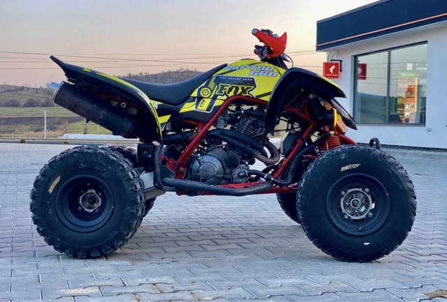 Yamaha raptor 660