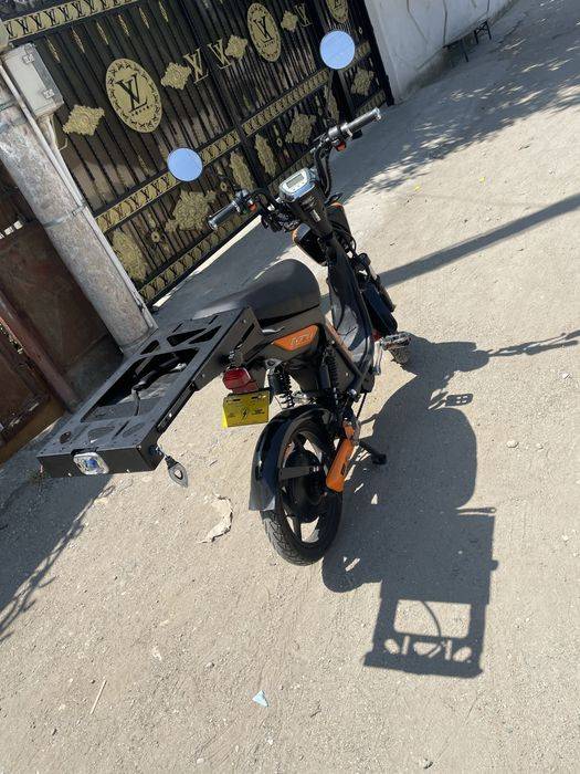Vand scuter electric