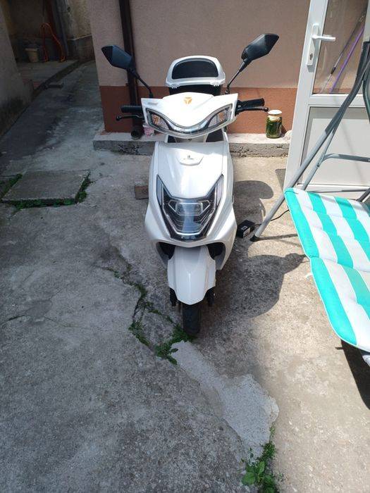 Vând scooter electric ZTECH 1800W