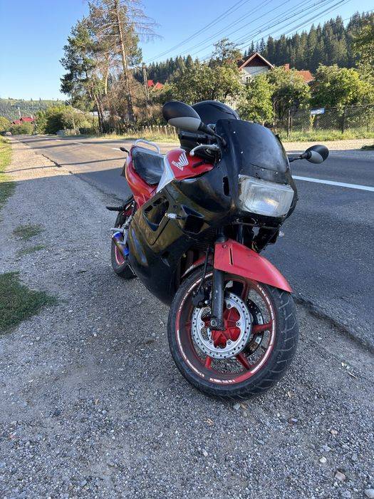 Honda cbr 600 f2