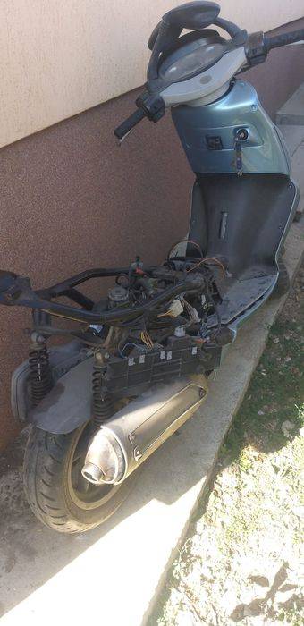 Dezmembrez Aprilia Leonardo 125