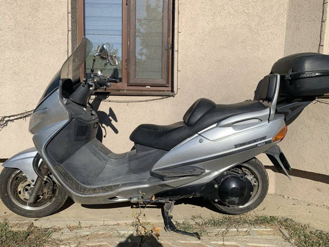 Suzuki burgman an 400