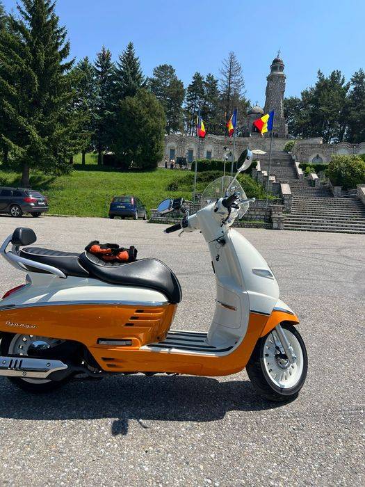 Scuter Peugeot Django