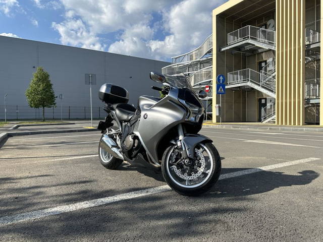 Honda VFR1200F  2011 ABS URGENT