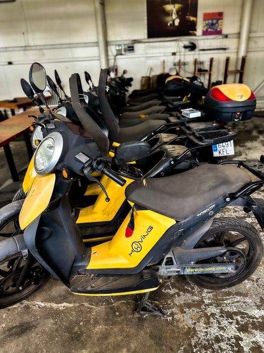 Vindem scutere electrice 190€