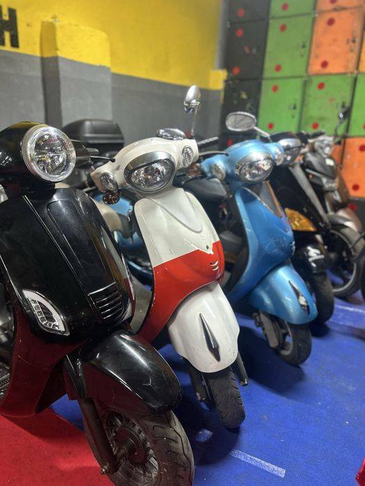 Lot de 4 scutere electric cum sunt fara permis