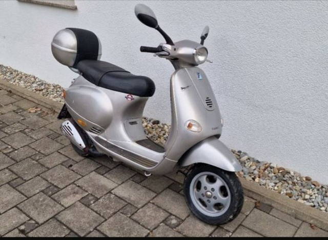 Vespa et 125 an 1998