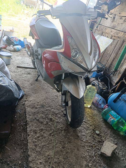 Cînd scuter Peugeot jet fors