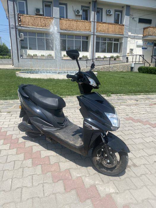 Scuter electric