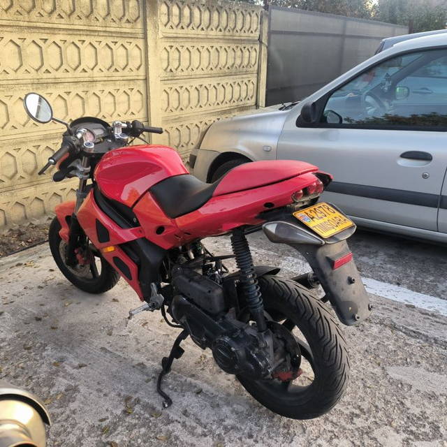 scuter motor Gilera Dna 50cc permis B