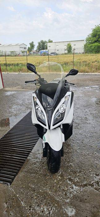 Vând Kymco- Downtown300i