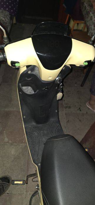 Vind Scuter electric