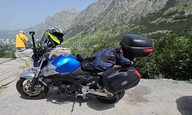 Suzuki GSR 600 2010 - unic proprietar