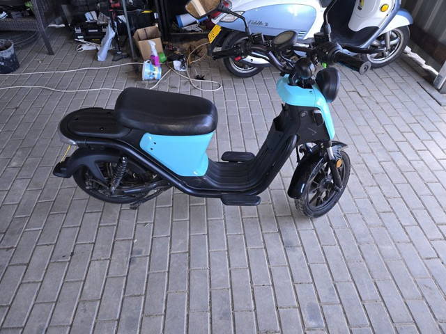 Scuter electric NIU – motor Bosch – fără permis – 25 km/h