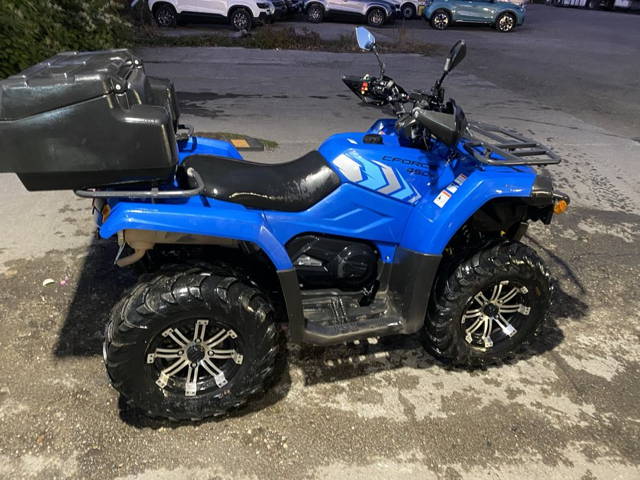 Vand ATV CFMoto 450 an 2021 1700 km reqli inca in garantie