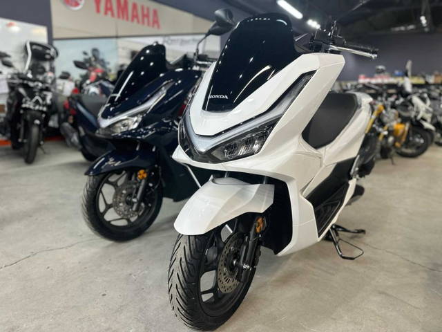 Honda PCX 125 DX 2025, cat B 125 - stoc Honda Constanta