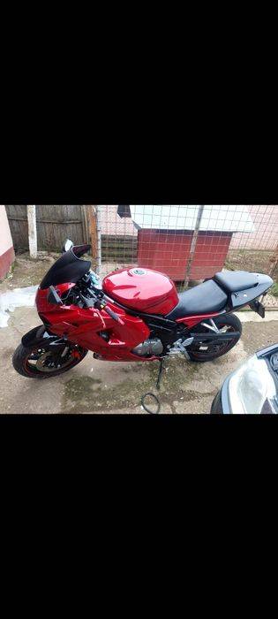 Hyosung  gt 650 r )schimb ATV)+ cască mărimea S, mânuși  și  armură mo