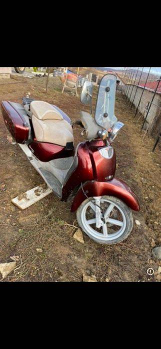 Scuter aprilia scarabeo 200
