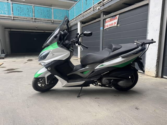 Vand scuter kymco xciting 400