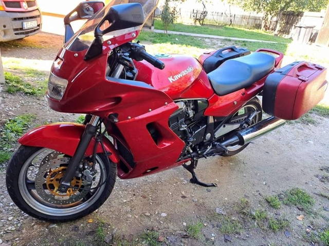Vand sau Schimb cu Motocross Kawasaki GPZ 11000