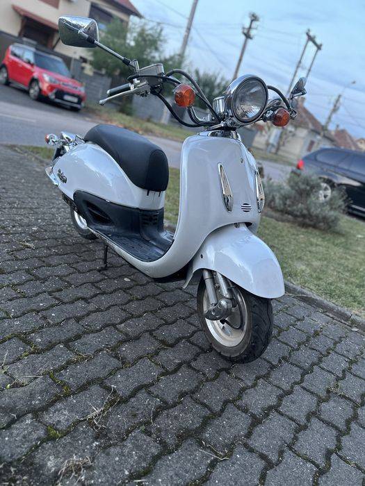 Vănd Honda Shadow 50