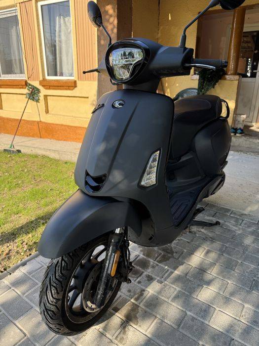 Kymco Like 125i ( Vespa) fabricatie 2021 PermisB