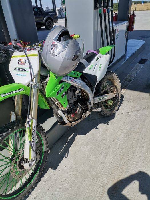Kawasaki kxf 450cc an 2008 motor refăcut 64 ore în creștere