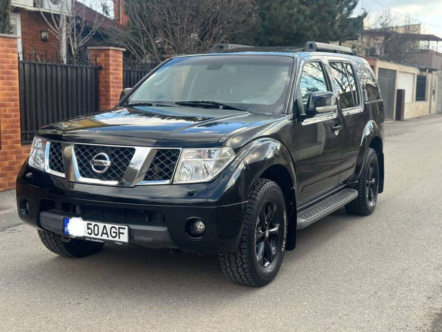 Nissan Pathfinder 2007 Cutie Automata 7 Locuri