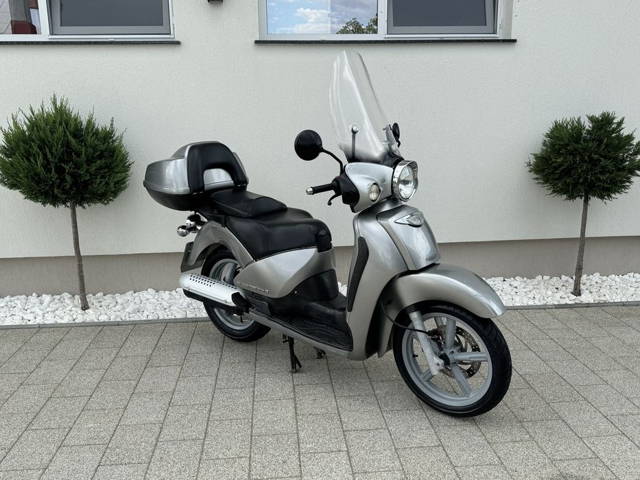 Scuter aprolia Scarabeo 125cc 4T (piaggio yamaha suzuki kymco
