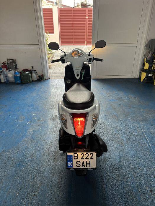 Scuter Yamaha Delight