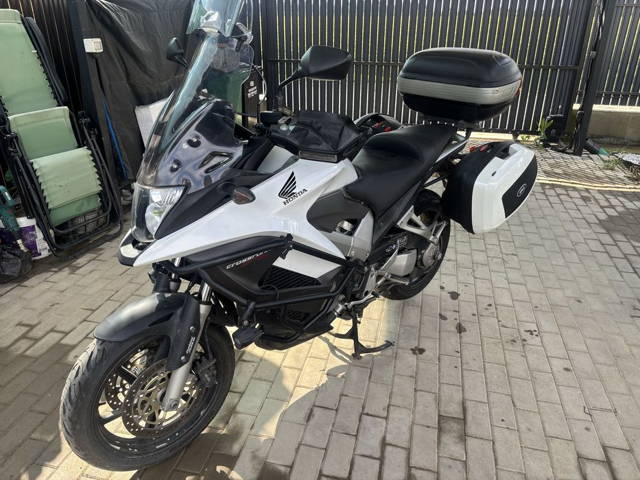 Honda Crossrunner VFR800X Stare excelenta, accesorizata