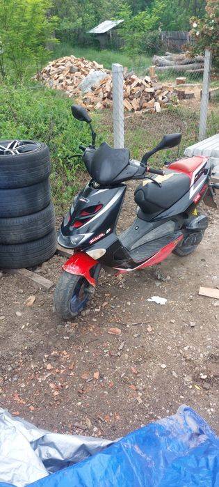 De vanzare Aprilia 2008