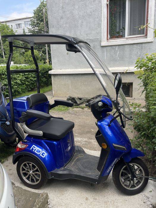 Scuter electric, triciclu , nou. Autonomie 60 km. Fara permis.