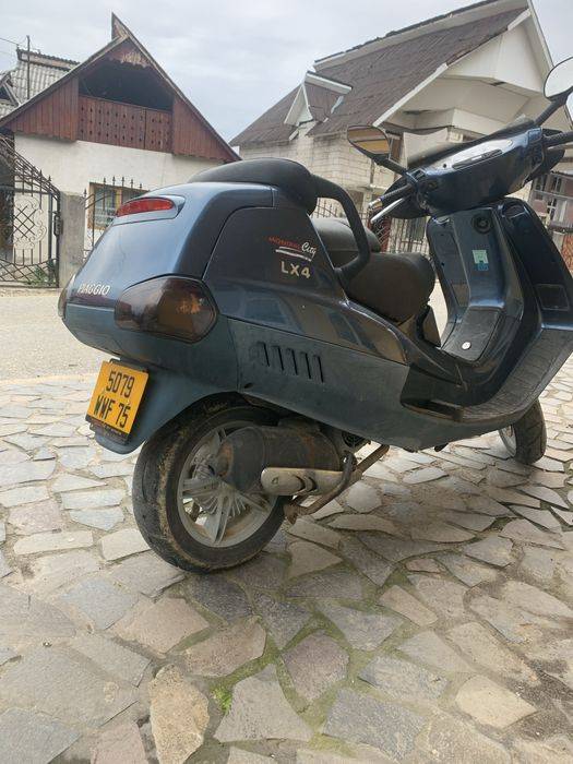 Scuter Piaggio 2 persoane  LX4 125cc 4t