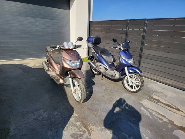Piaggio Beverly 2 buc, cititi toata descrierea
