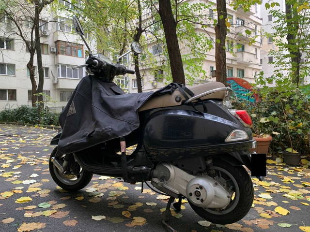 Vespa LX 125 din 2011, inmatriculat in Romania
