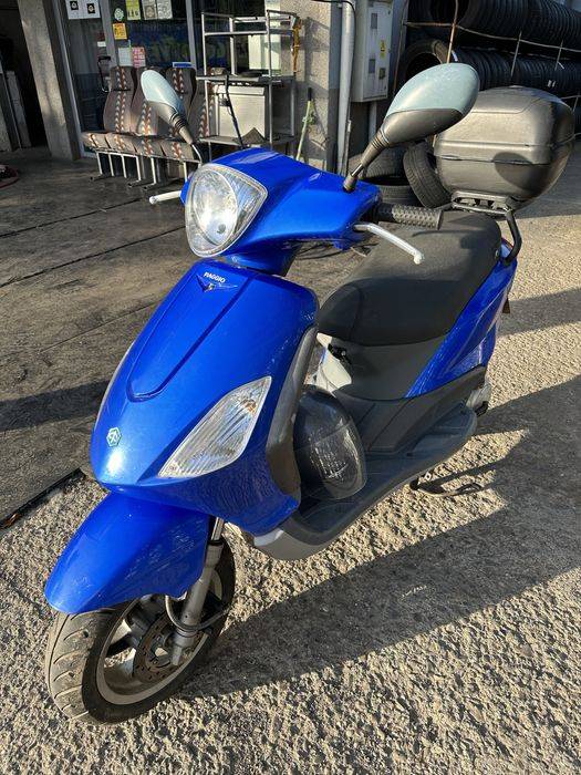Scuter Piaggio Fly 4T 49cc, 2300 km